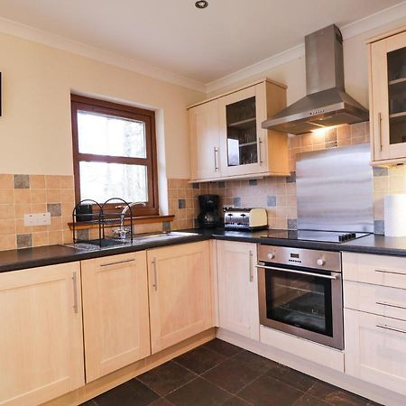 Fersit Log Cottage Roybridge Bagian luar foto