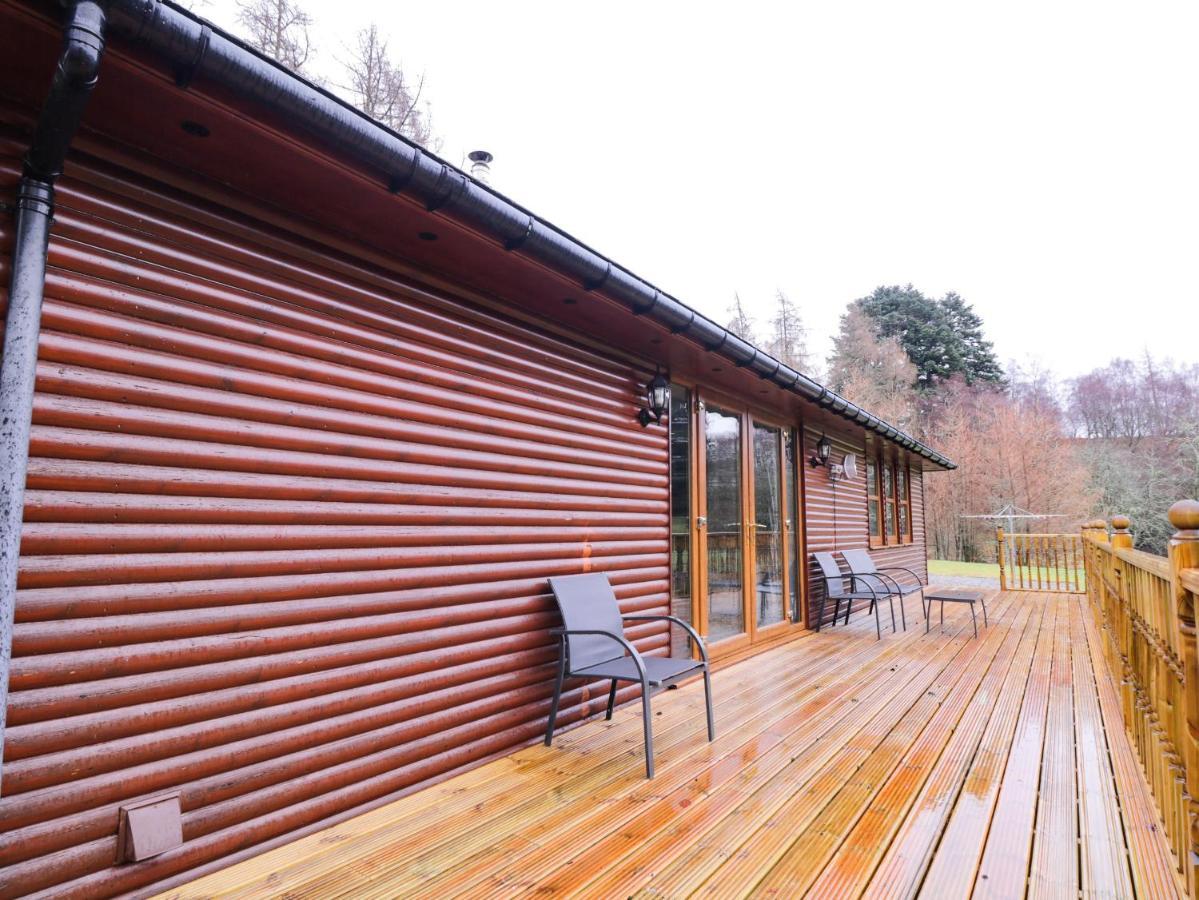 Fersit Log Cottage Roybridge Bagian luar foto